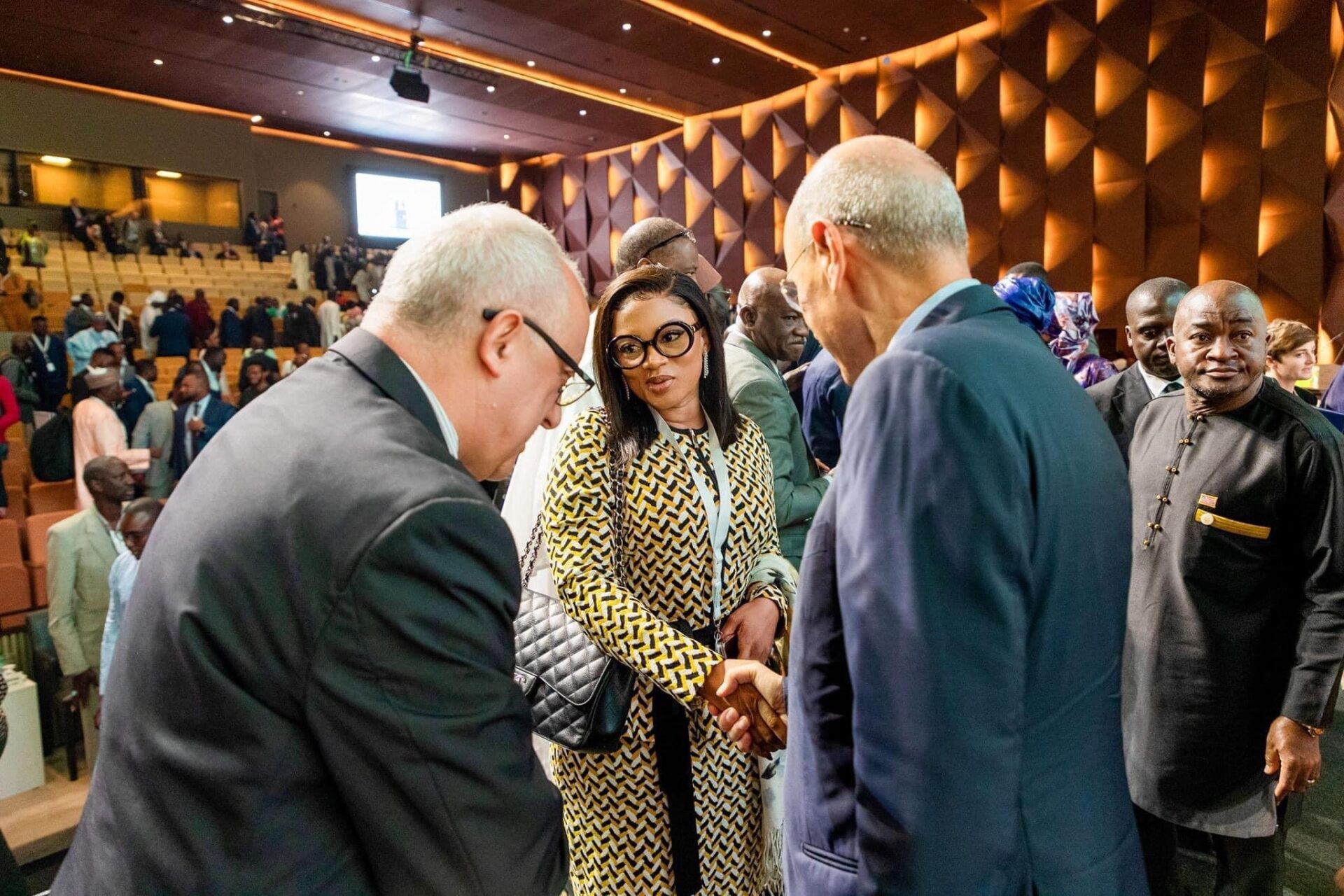 AFF55160-BA8D-425D-9E1E-C5723BAEEA47